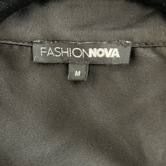 Plunge Satin black long sleeve - Picture 4 of 5